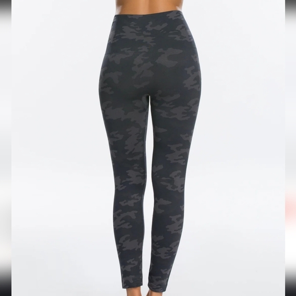 SPANX Camouflage Leggings - Blue and Black - Picture 9 of 15